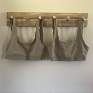 2 Old Navy Scoop Bralettes Size Medium